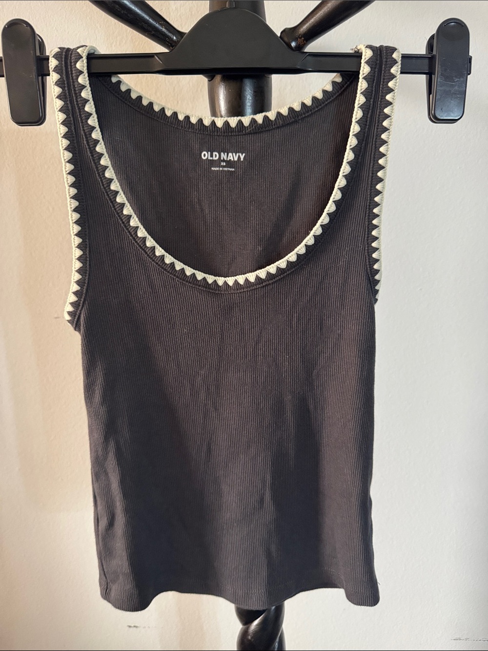 Old Navy Black Ribbed Tank with Cream Scalloped Trim 20.M